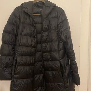 Uniqlo ultra lightweight down packable hooded coat